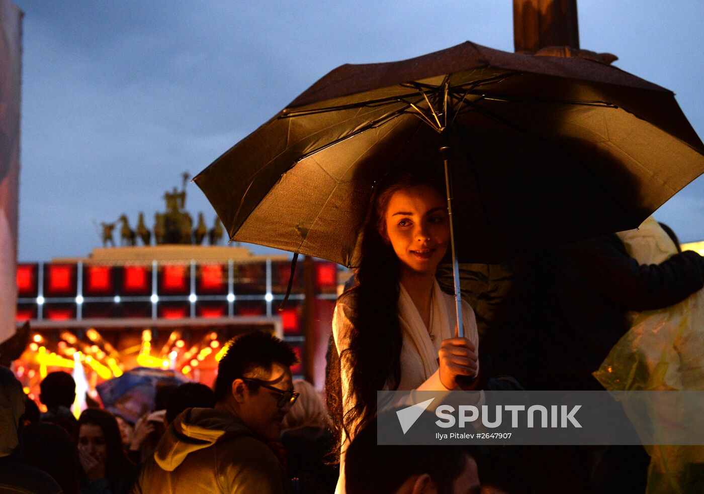 Scarlet Sails school-leavers' festival in St. Petersburg during SPEIF 2015