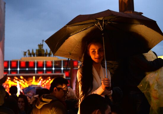 Scarlet Sails school-leavers' festival in St. Petersburg during SPEIF 2015