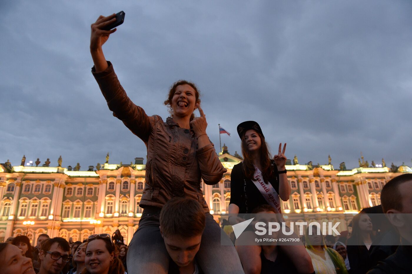 Scarlet Sails school-leavers' festival in St. Petersburg during SPEIF 2015