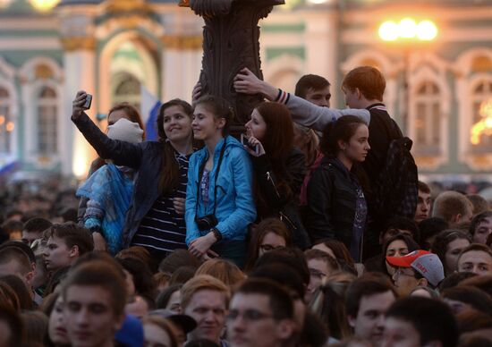 Scarlet Sails school-leavers' festival in St. Petersburg during SPEIF 2015