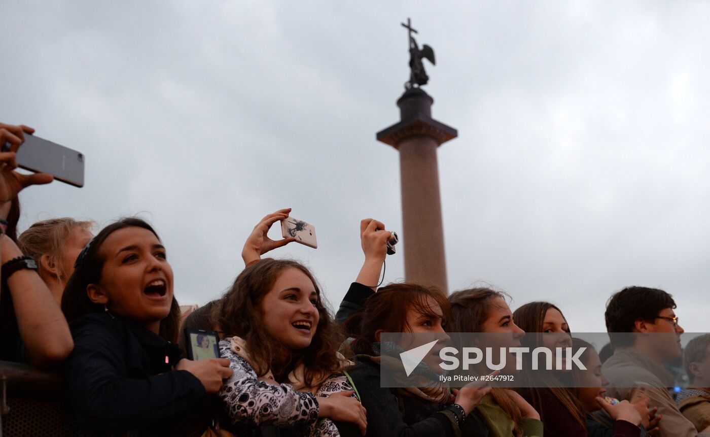 Scarlet Sails school-leavers' festival in St. Petersburg during SPEIF 2015