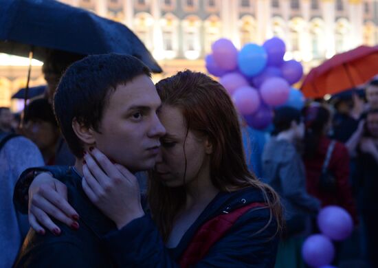 Scarlet Sails school-leavers' festival in St. Petersburg during SPEIF 2015