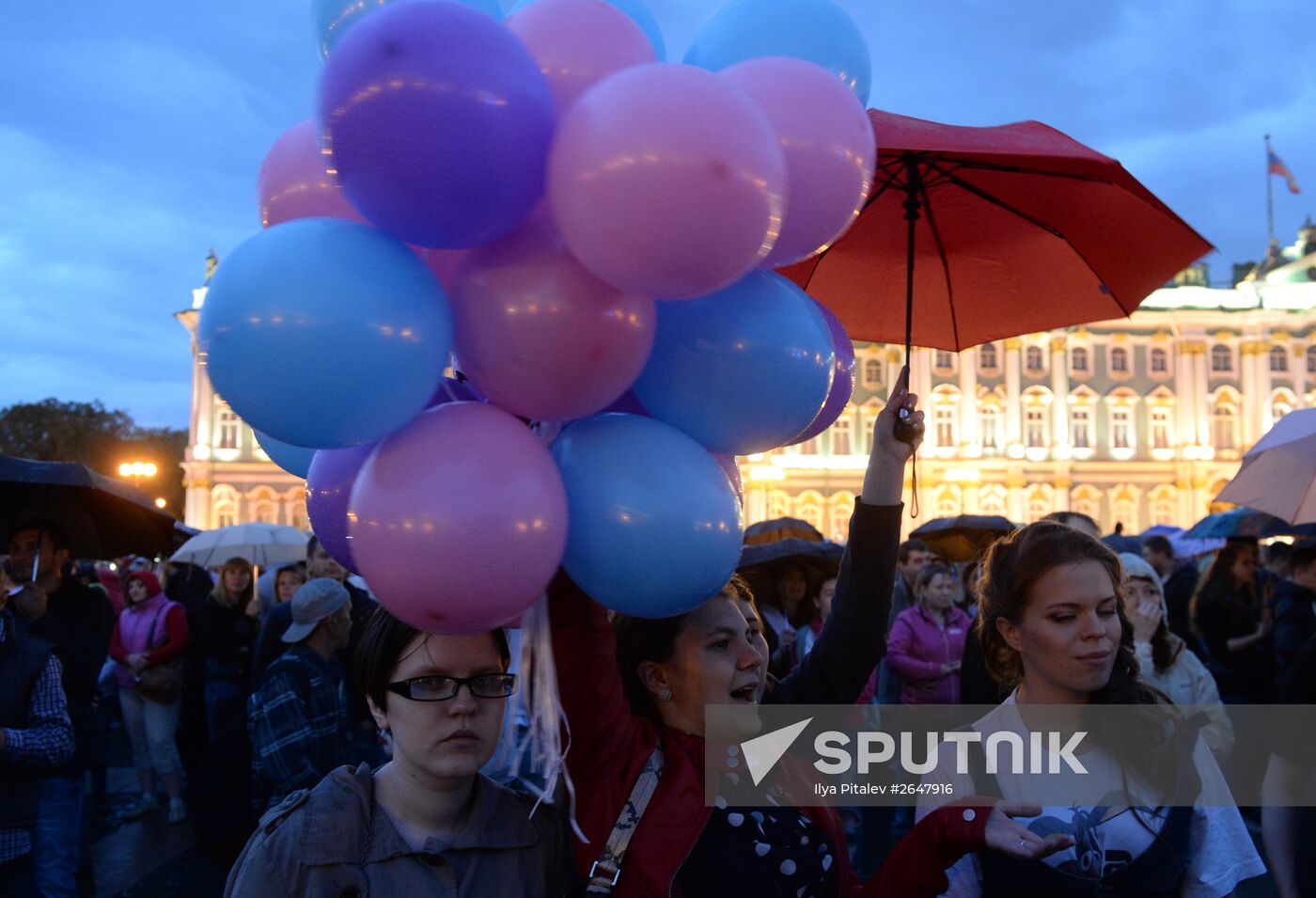 Scarlet Sails school-leavers' festival in St. Petersburg during SPEIF 2015