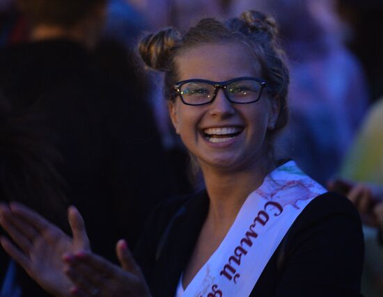 Scarlet Sails school-leavers' festival in St. Petersburg during SPEIF 2015