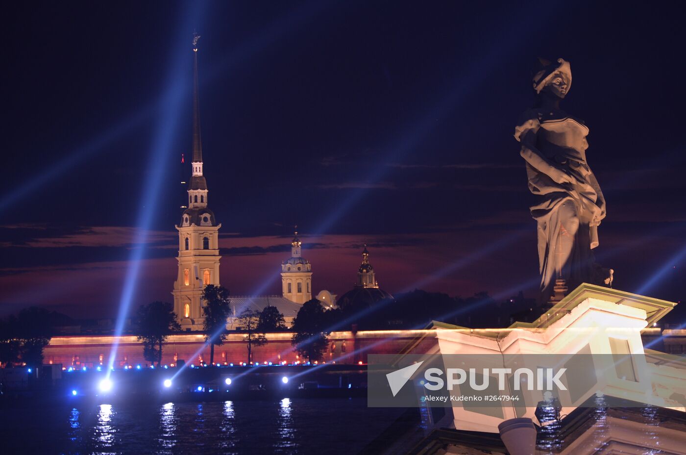 Scarlet Sails school-leavers' festival in St. Petersburg during SPEIF 2015