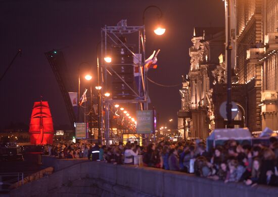 Scarlet Sails school-leavers' festival in St. Petersburg during SPEIF 2015