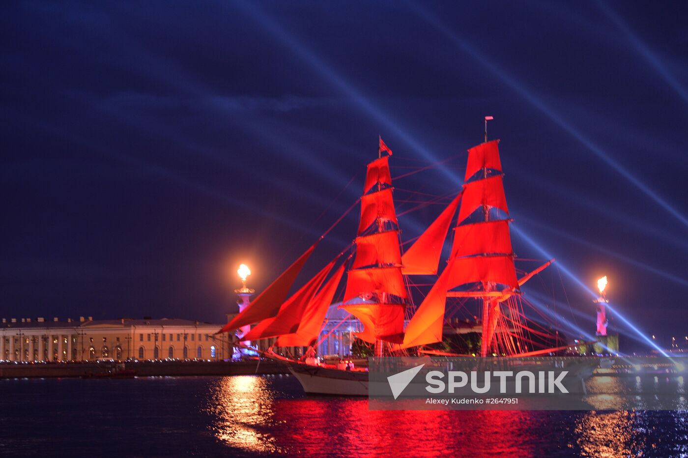 Scarlet Sails school-leavers' festival in St. Petersburg during SPEIF 2015