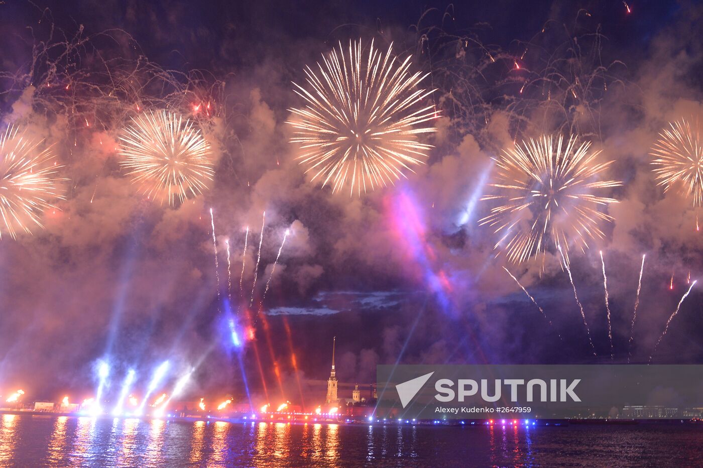 Scarlet Sails school-leavers' festival in St. Petersburg during SPEIF 2015