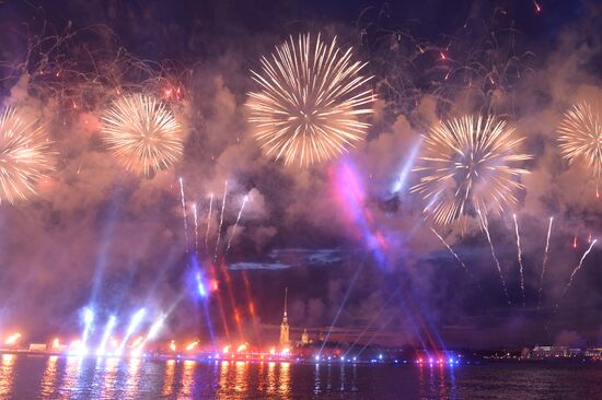 Scarlet Sails school-leavers' festival in St. Petersburg during SPEIF 2015