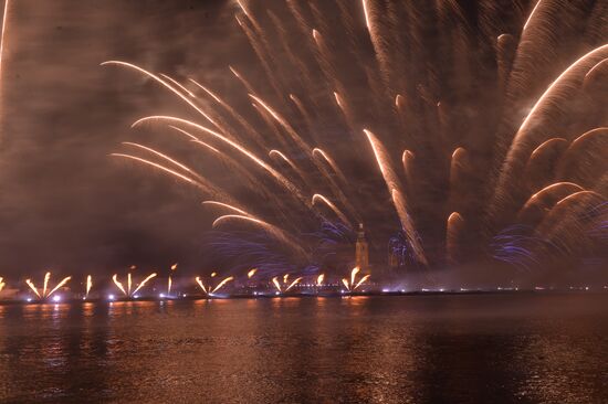 Scarlet Sails school-leavers' festival in St. Petersburg during SPEIF 2015
