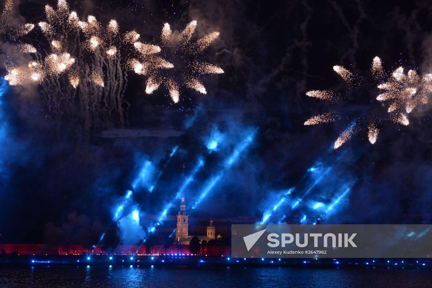 Scarlet Sails school-leavers' festival in St. Petersburg during SPEIF 2015