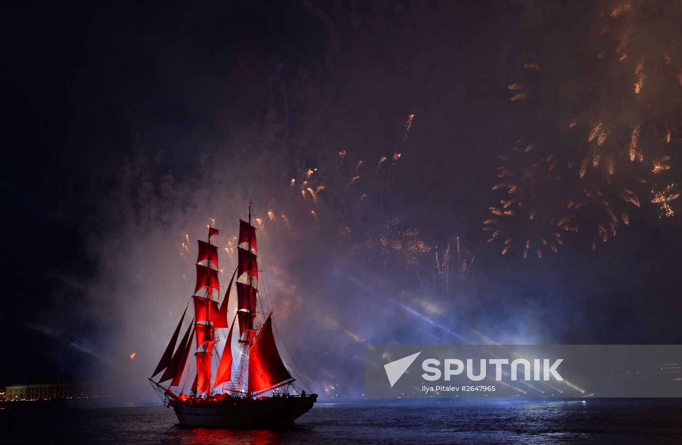 Scarlet Sails school-leavers' festival in St. Petersburg during SPEIF 2015