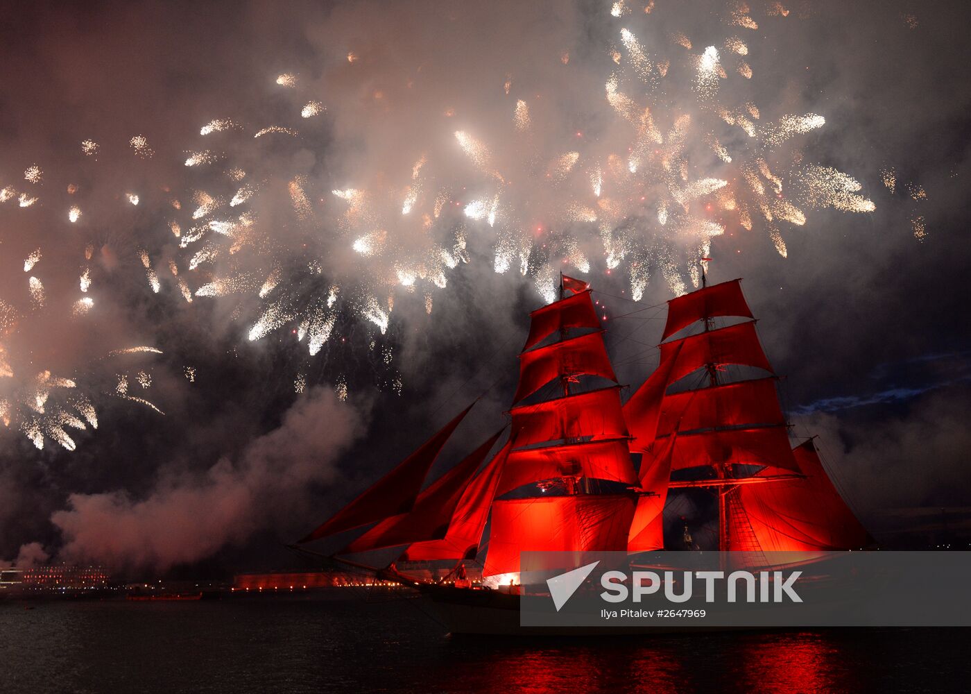 Scarlet Sails school-leavers' festival in St. Petersburg during SPEIF 2015