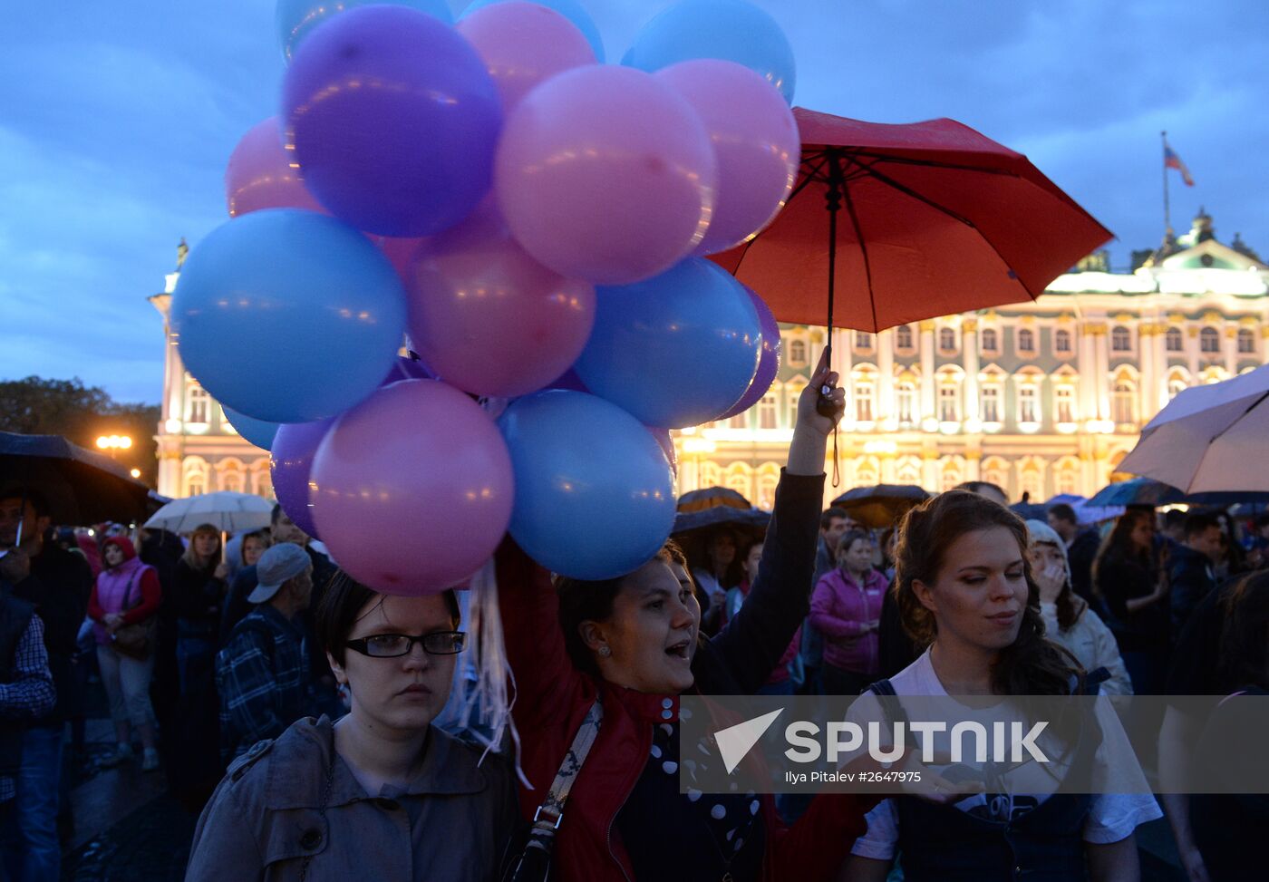 Scarlet Sails school-leavers' festival in St. Petersburg during SPEIF 2015