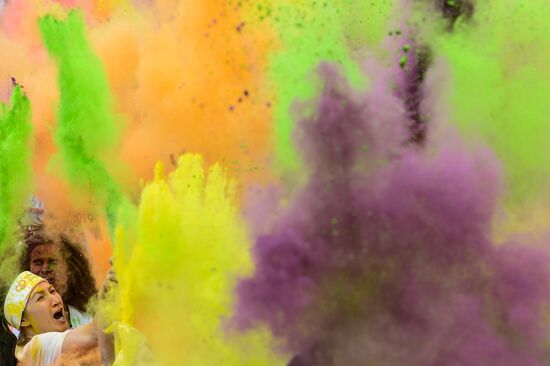 Colour run in Moscow