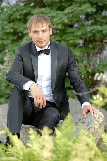 Russian biathlete Anton Shipulin and Luiza Sabitova get married in Yekaterinburg