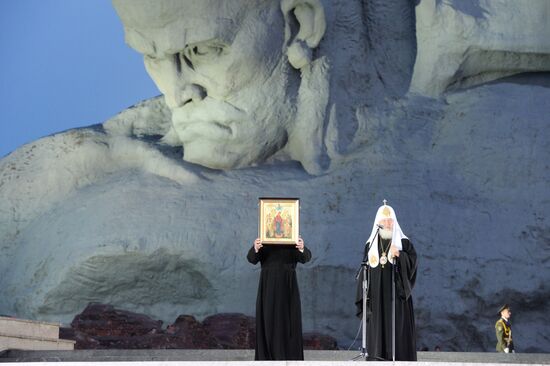 Patriarch Kirill holds service in Brest Fortress
