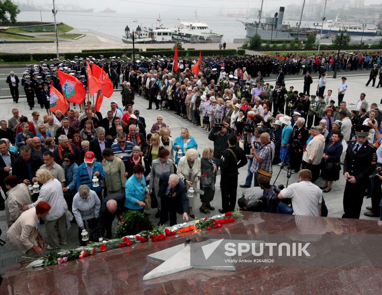 Russia hosts "Memorial Candle" event