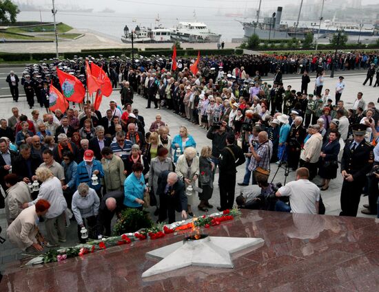 Russia hosts "Memorial Candle" event