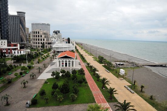 Cities of the world. Batumi
