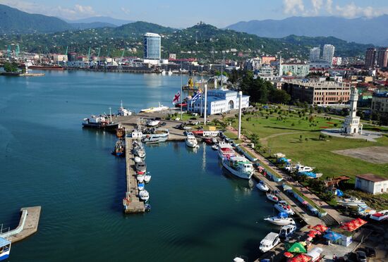 Cities of the world. Batumi