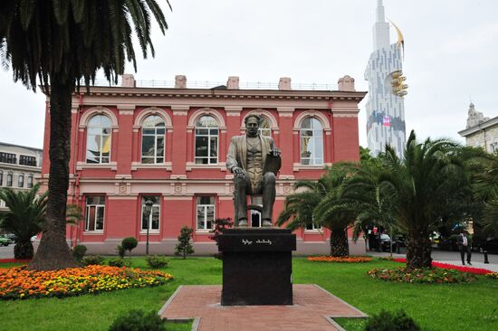 Cities of the world. Batumi