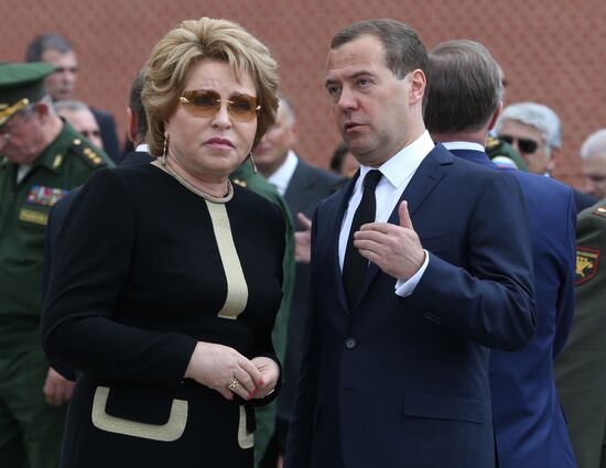 Laying wreath at Tomb of the Unknown Soldier near Kremlin Wall