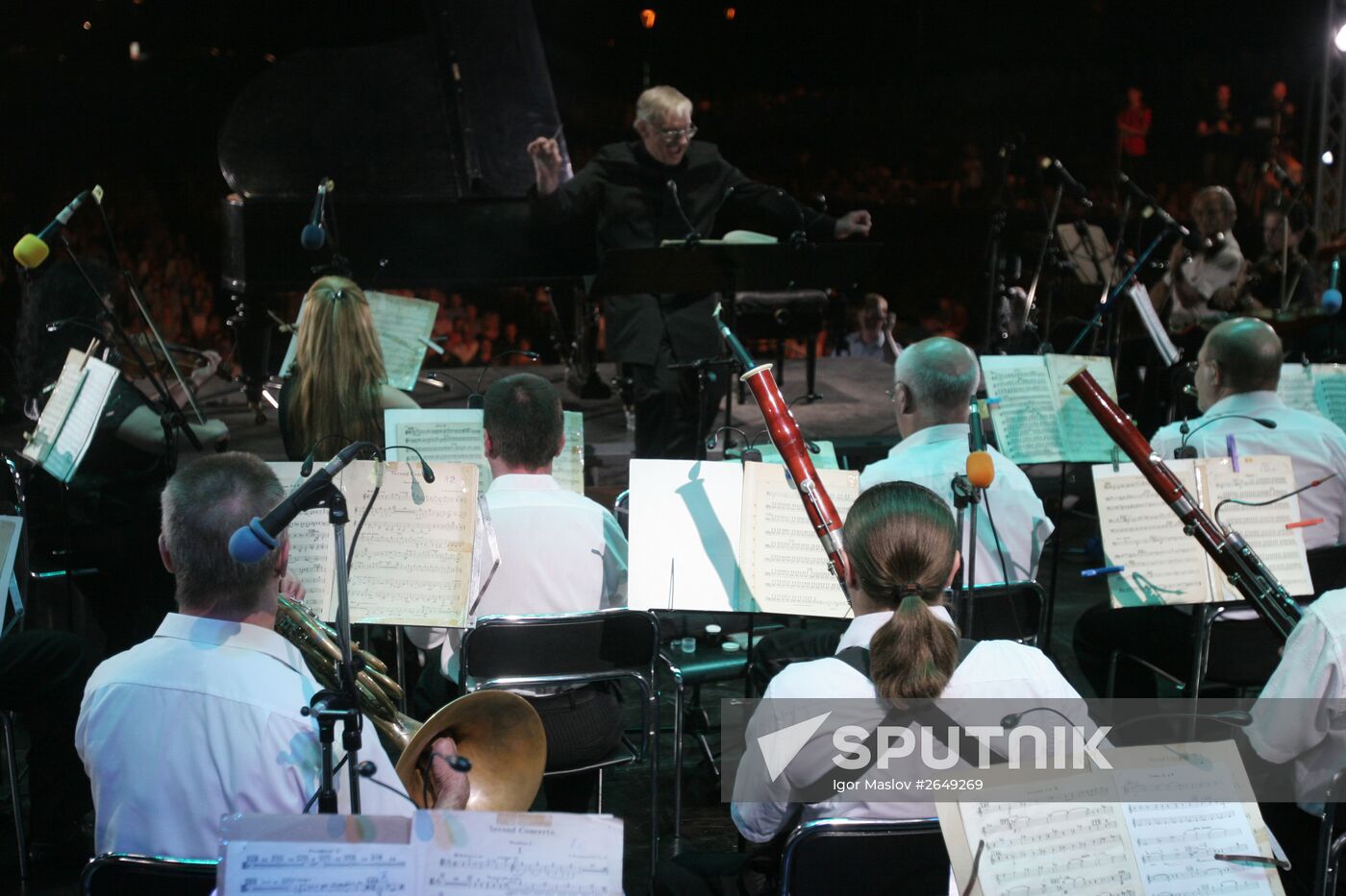 US pianist Valentina Lisitsa visits Donetsk