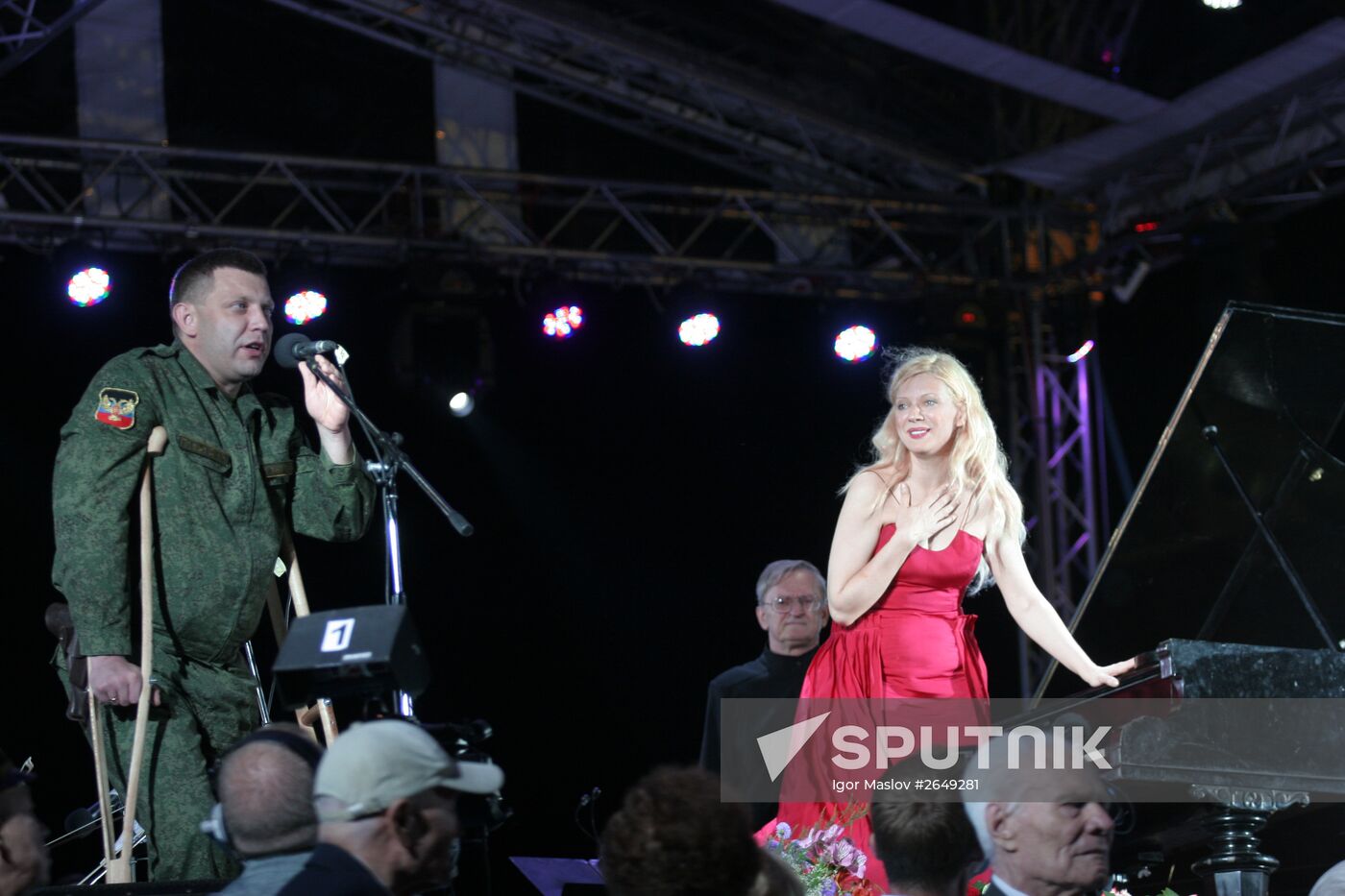 US pianist Valentina Lisitsa visits Donetsk