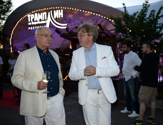 The Hollywood Reporter holds White Party