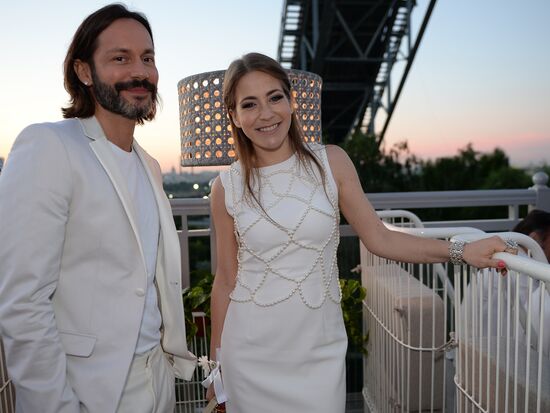 The Hollywood Reporter holds White Party
