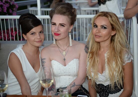 The Hollywood Reporter holds White Party