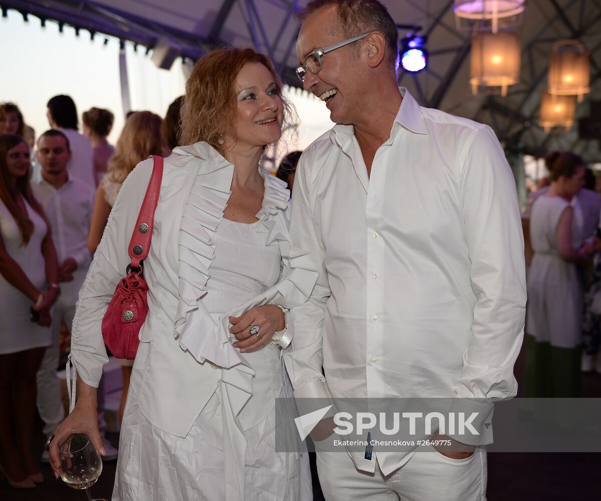The Hollywood Reporter holds White Party