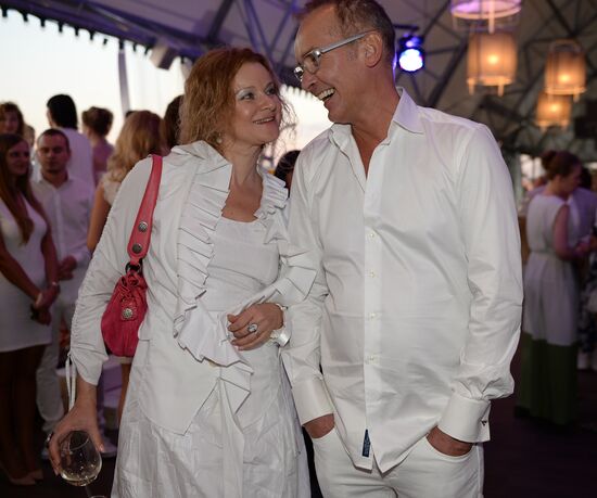 The Hollywood Reporter holds White Party