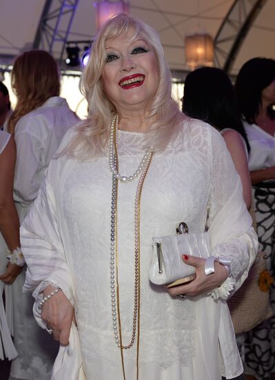 The Hollywood Reporter holds White Party