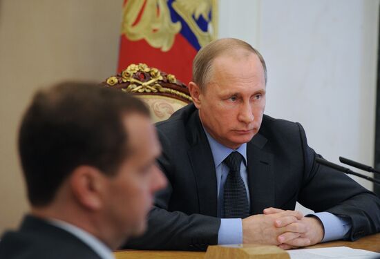 Russian President Vladimir Putin chairs meeting with Government members