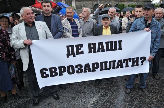 Protests against increased fees in Lvov