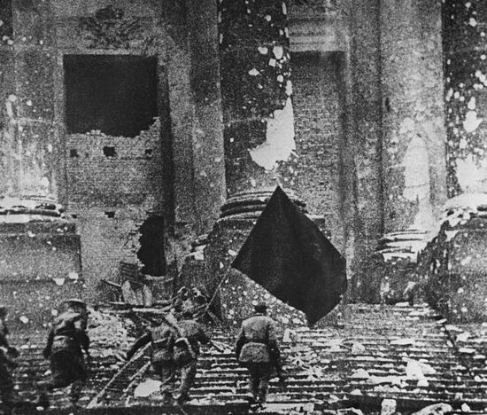 Scene from documentary "Berlin"