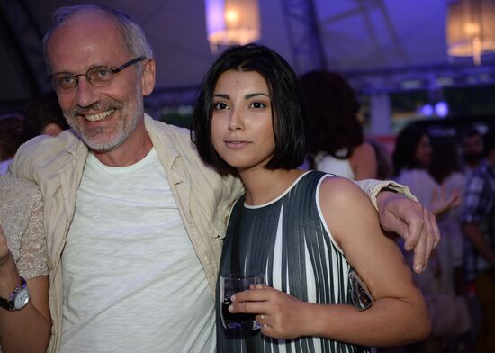 The Hollywood Reporter holds White Party