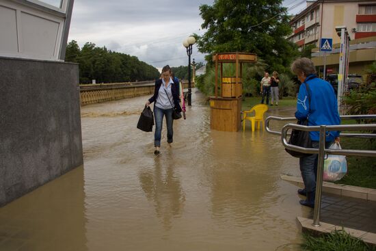 Sochi hit by flooding
