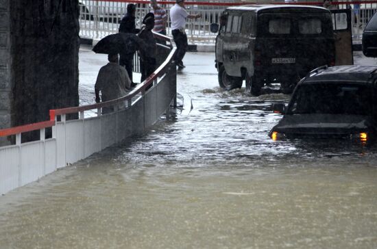 Sochi hit by flooding