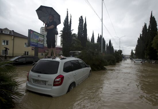 Sochi hit by flooding