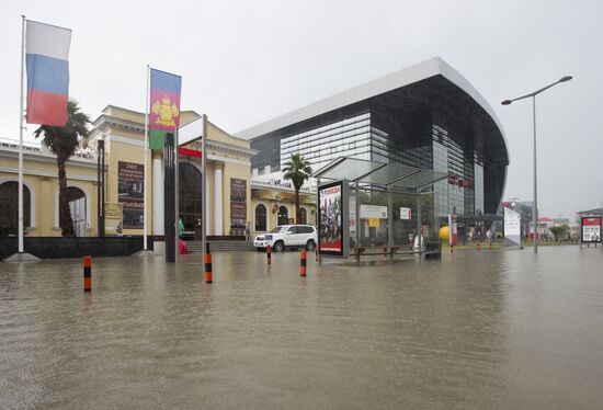 Sochi hit by flooding