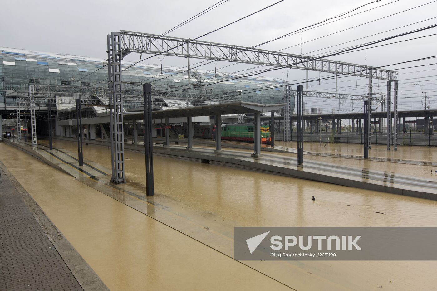Downpour causes flash flood in Sochi