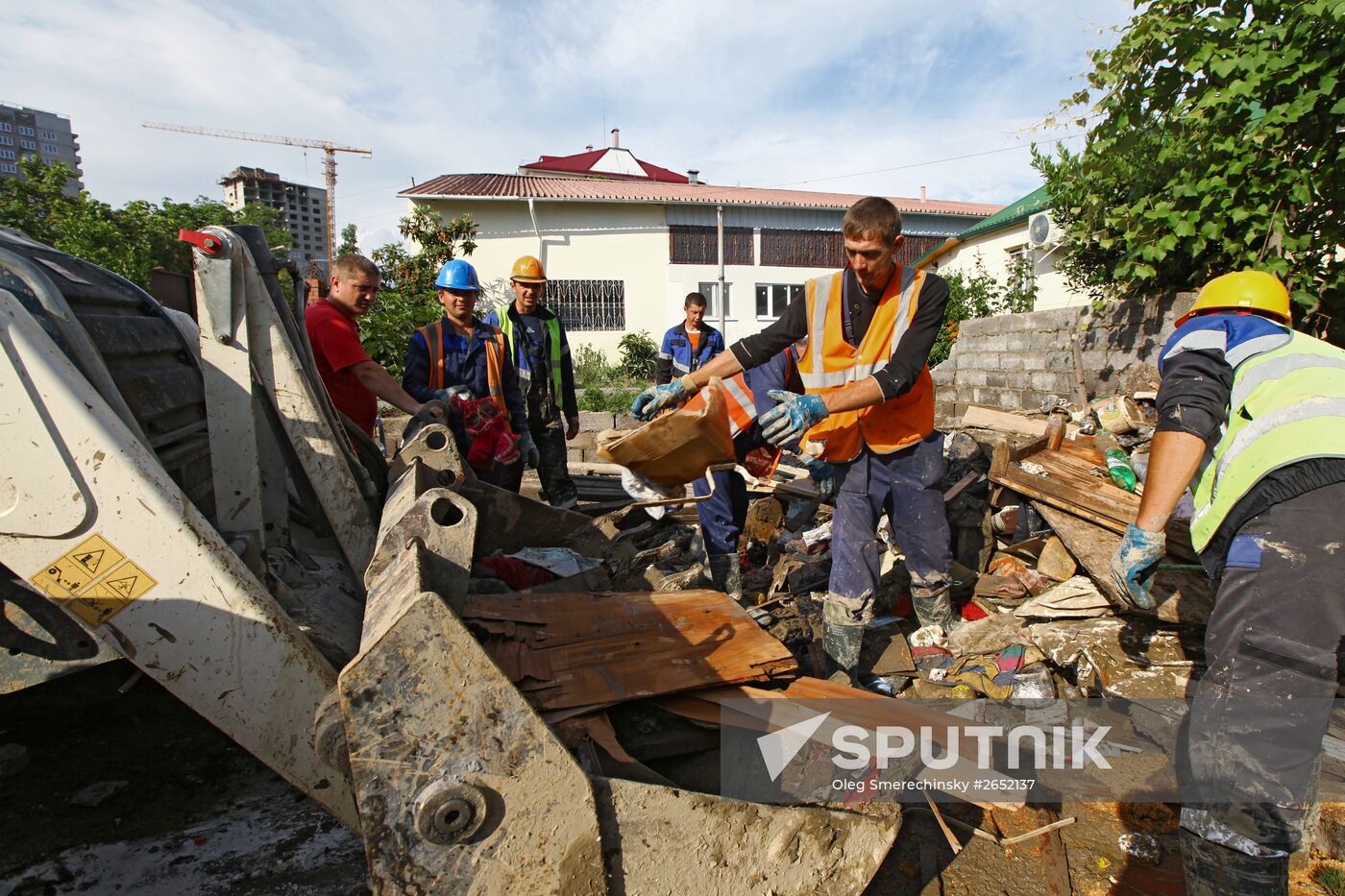 Flood recovery in Sochi following heavy shower