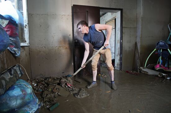 Flood recovery in Sochi following heavy shower