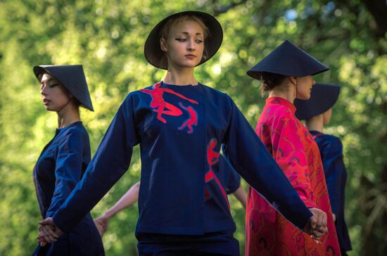 Defile Chinese Caprice at Tsarskoye Selo museum preserve