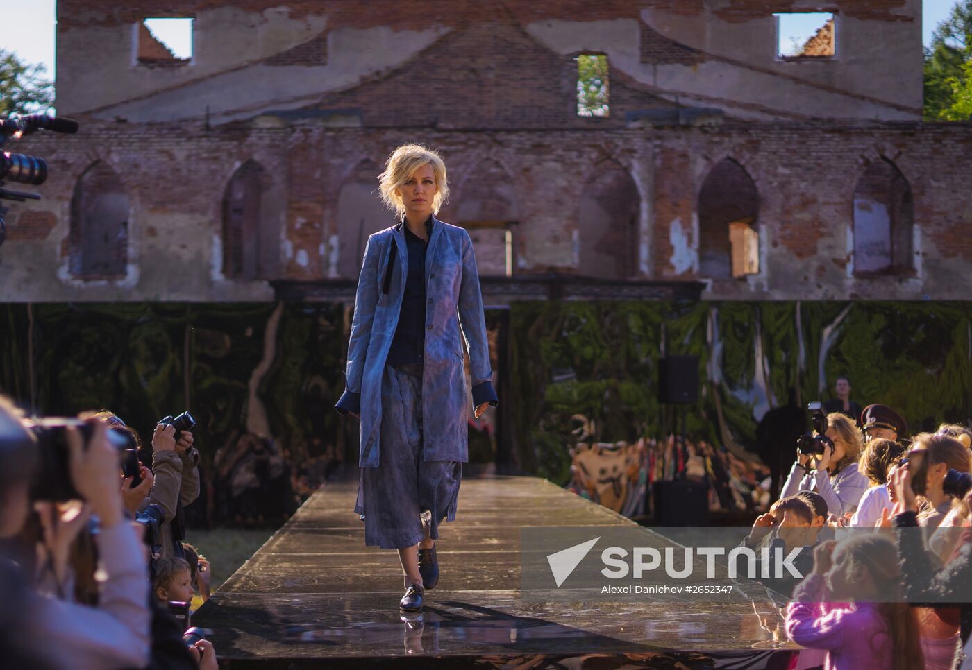 Defile Chinese Caprice at Tsarskoye Selo museum preserve
