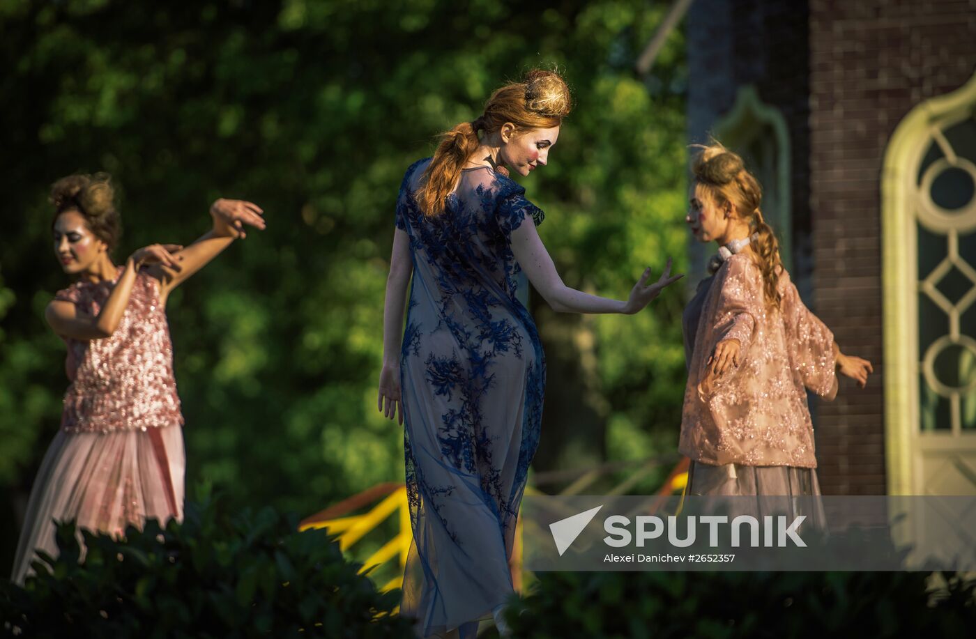 Defile Chinese Caprice at Tsarskoye Selo museum preserve