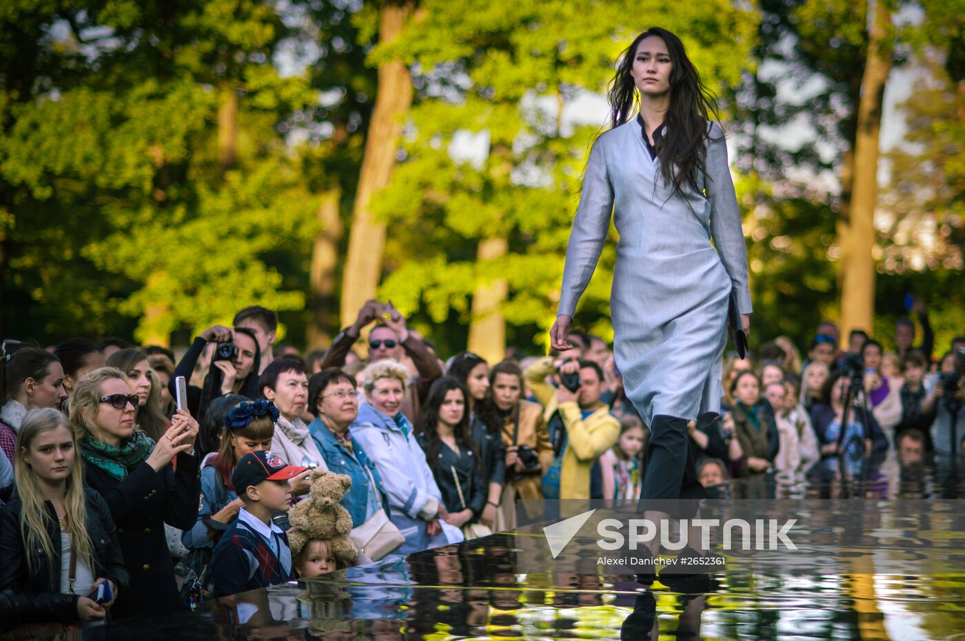 Defile Chinese Caprice at Tsarskoye Selo museum preserve